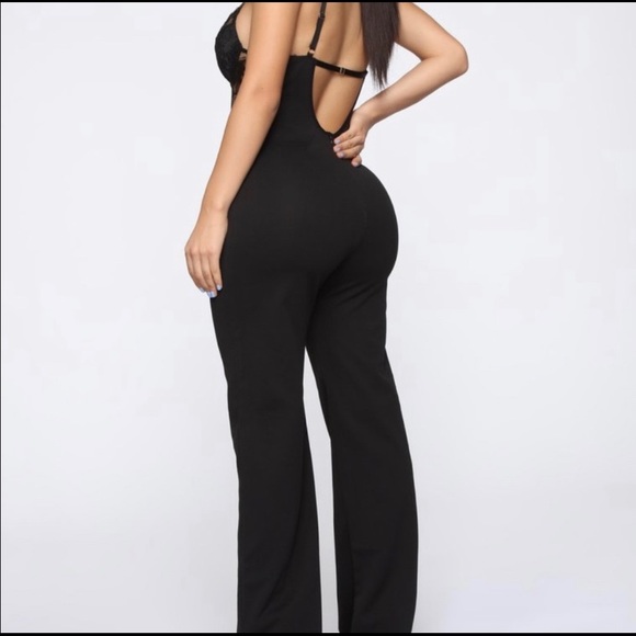 Give me a hint lace jumpsuit fashion nova size L - Picture 2 of 9